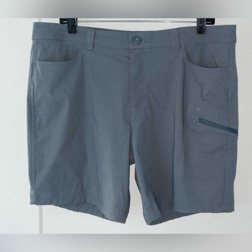 Eddie Bauer stretch nylon cargo shorts women's sz 14 NWOT